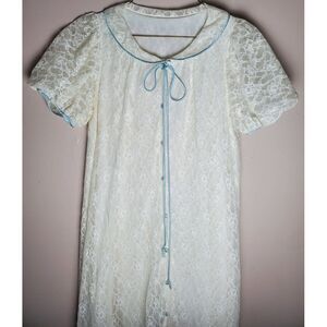 Vintage‎ Artemis Long Lace Robe Ivory Powder Blue Medium Short Sleeves Trad Wife